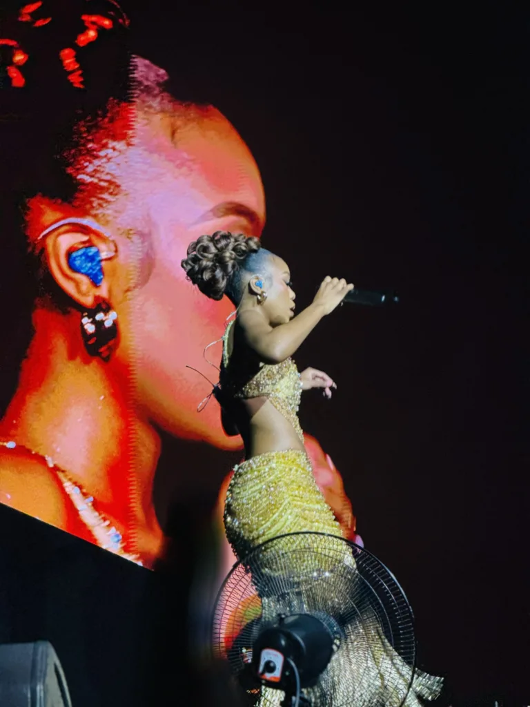 Elaine at Born in the Wild Tour