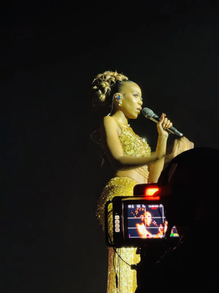 Elaine at Born in the Wild Tour